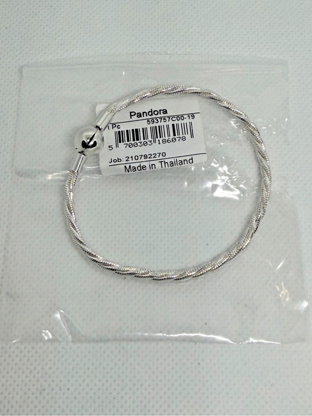 Pandora Round Pandora Clasp Twisted Snake Chain 593757C00-17